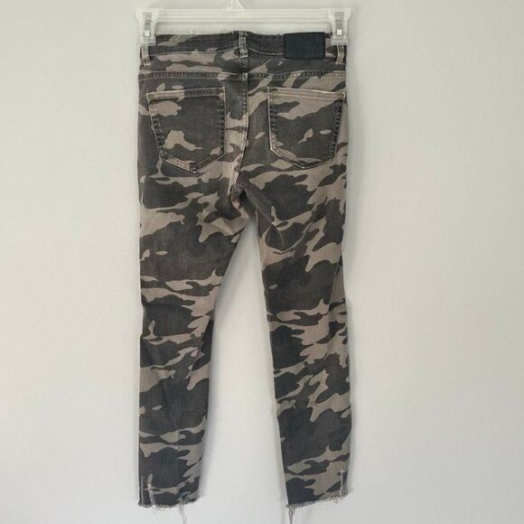 Zara Basic Z1975 Denim Camo Jeans/Raw Hem/Distressed Size 4 - Picture 3 of 5